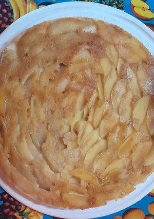 Una foto de Tarta de manzana invertida