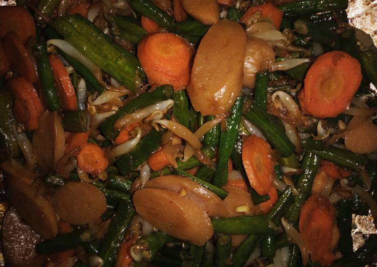 Resep Tumis kacang panjang,tauge,wortel dan sosis yang Lezat Sekali