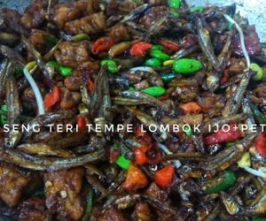 Praktis, Membuat Oseng teri+tempe lombok ijo pete (pedas) Yummy Mantul