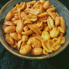 A picture of Roasted peanuts 🥜🥜🥜.