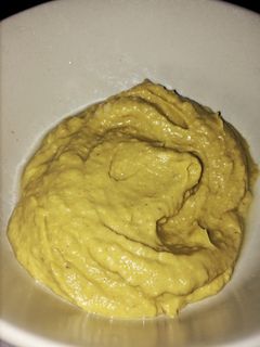 Una foto de Hummus de garbanzos & aguacate
