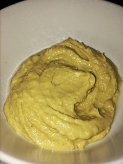 Una foto de Hummus de garbanzos & aguacate