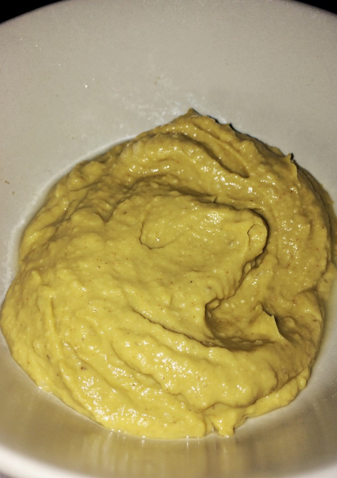 Una foto de Hummus de garbanzos & aguacate