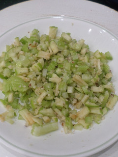 Una foto de Ensalada Waldorf de Apio y Manzana