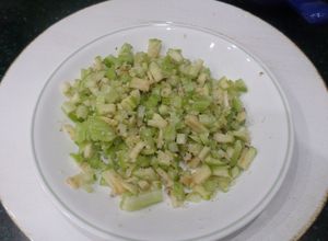 Una foto de Ensalada Waldorf de Apio y Manzana