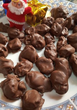 Una foto de Pasas de uva bañadas en chocolate re-fácil: 🚫gluten ni lactosa