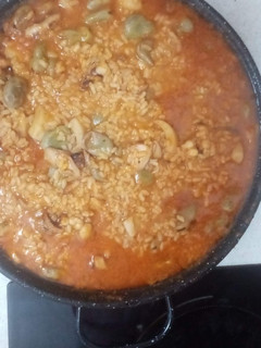 Una foto de Arroz con habas y choco