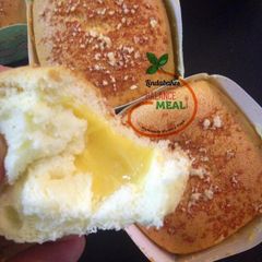 A picture of Cheesy Hokkaido cupcakes.