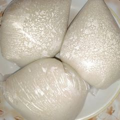 A picture of Corn meal swallow (tuwon masara).