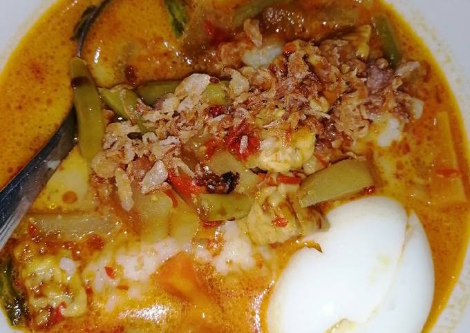 Ketupat sayur