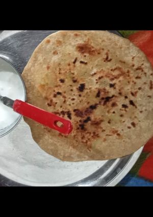 आलू का पराठा(aloo ka paratha recipe in hindi) रेसिपी मुख्य फोटो