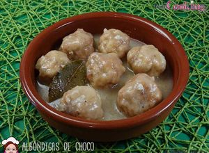 Una foto de Albóndigas de choco en salsa