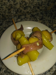 Una foto de Gilda con anchoa de Santoña