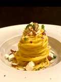 TAJARIN ALLA CREMA DI PRIMO SALE, ZUCCA e CRUMBLE di FRUTTA SECCA