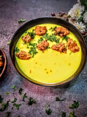 Recipe Methi aloo pakoda kadhi which Delicious