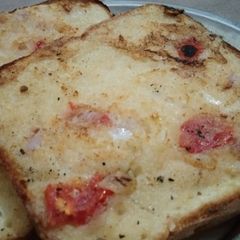 A picture of Bread pizza.