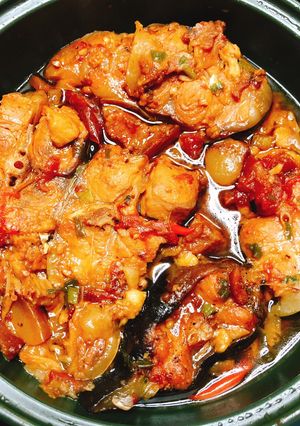 Hình của món Cá bông lau kho tộ.