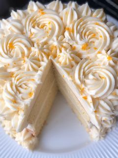 A picture of Orange Creamsicle Cake.