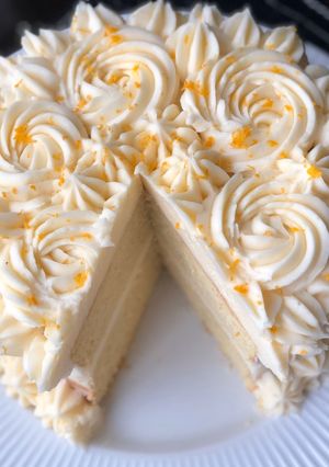 A picture of Orange Creamsicle Cake.
