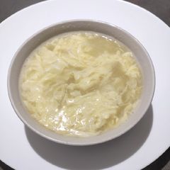 A picture of Fish Maw Corn Soup.