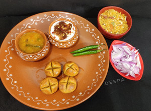 A picture of Dal Bati Churma (Bati without oven).