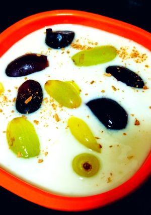A picture of Grapes raita.