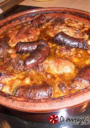 Φωτογραφία της συνταγής Cassoulet. Το ραγού με τη λαμπρή συνοδεία: Φασόλια και λουκάνικα