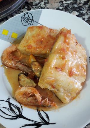Una foto de Bacalao con marisco