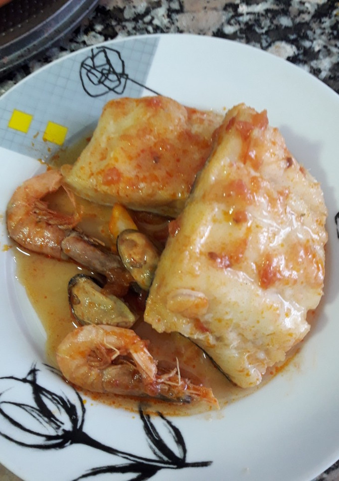 Una foto de Bacalao con marisco