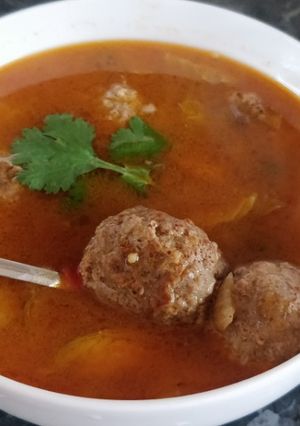 பீஃப் மீட் பால் சூப்(புரதம்) (Beef meat ball soup Recipe in Tamil) செய்முறை முக்கிய புகைப்படம்