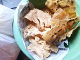 Peyek kacang renyah