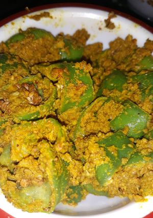 A picture of Green chilli pickle.