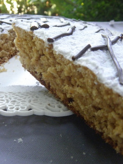 Una foto de Torta de dulce de leche argentina