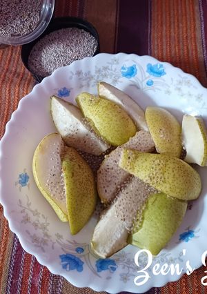 A picture of Beauty Pear Salad with White Chia seeds.