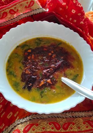 A picture of Dal palak.