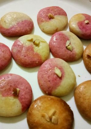 A picture of Vanilla Almonds Cookies.