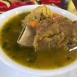 Sopa de patacón con costilla de res
