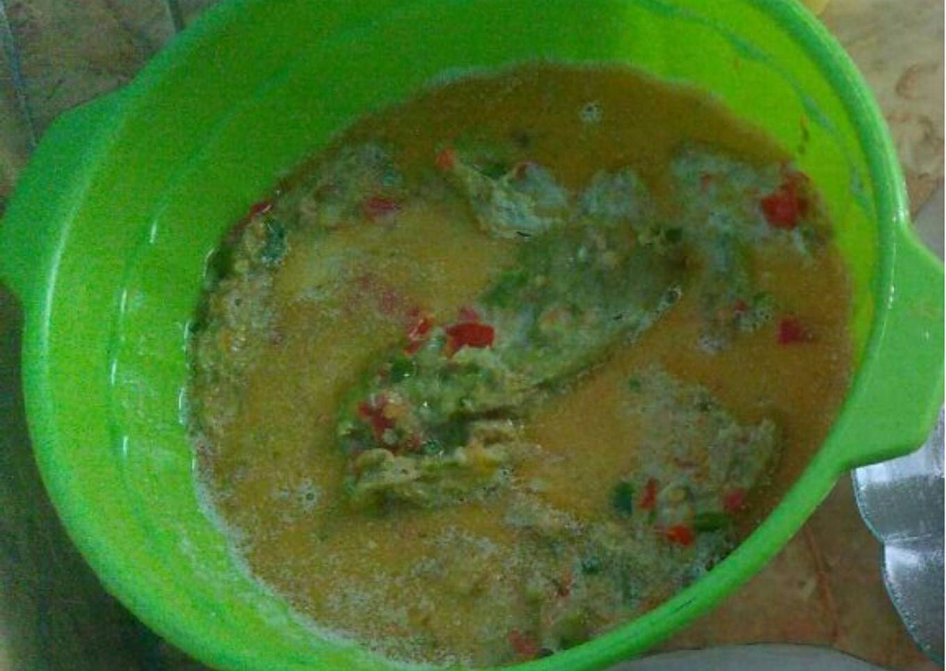 Telur dadar kuah santan