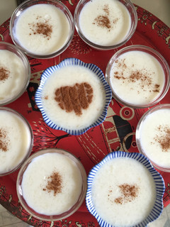 A picture of Sütlaç (Türkish Rice pudding).