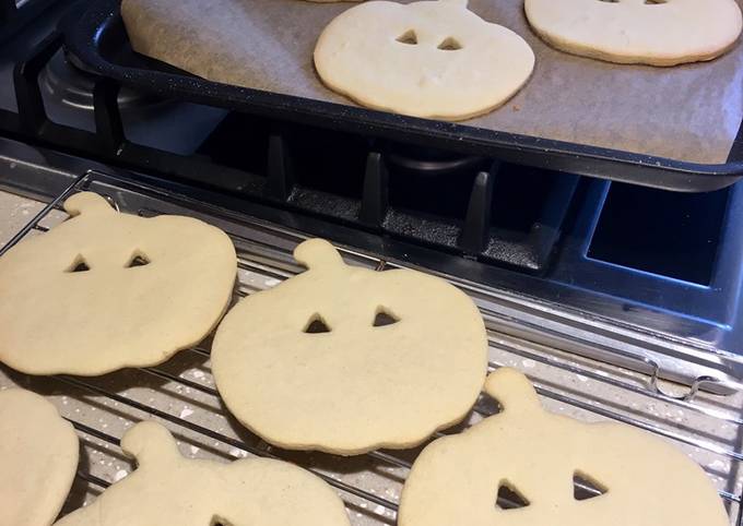 Easy Halloween Biscuits