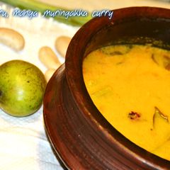 A picture of Chakkakuru, manga, muringakka curry.