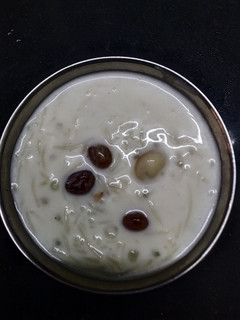 ஜவ்வரிசி சேமியா பால் பாயசம் (Semiya payasam) செய்முறை முக்கிய புகைப்படம்