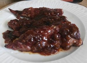 Una foto de Lagarto ibérico con salsa de Pedro Ximénez