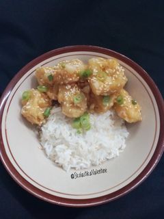 Foto resep Crispy Tofu Honey Lemon Rice Bowl