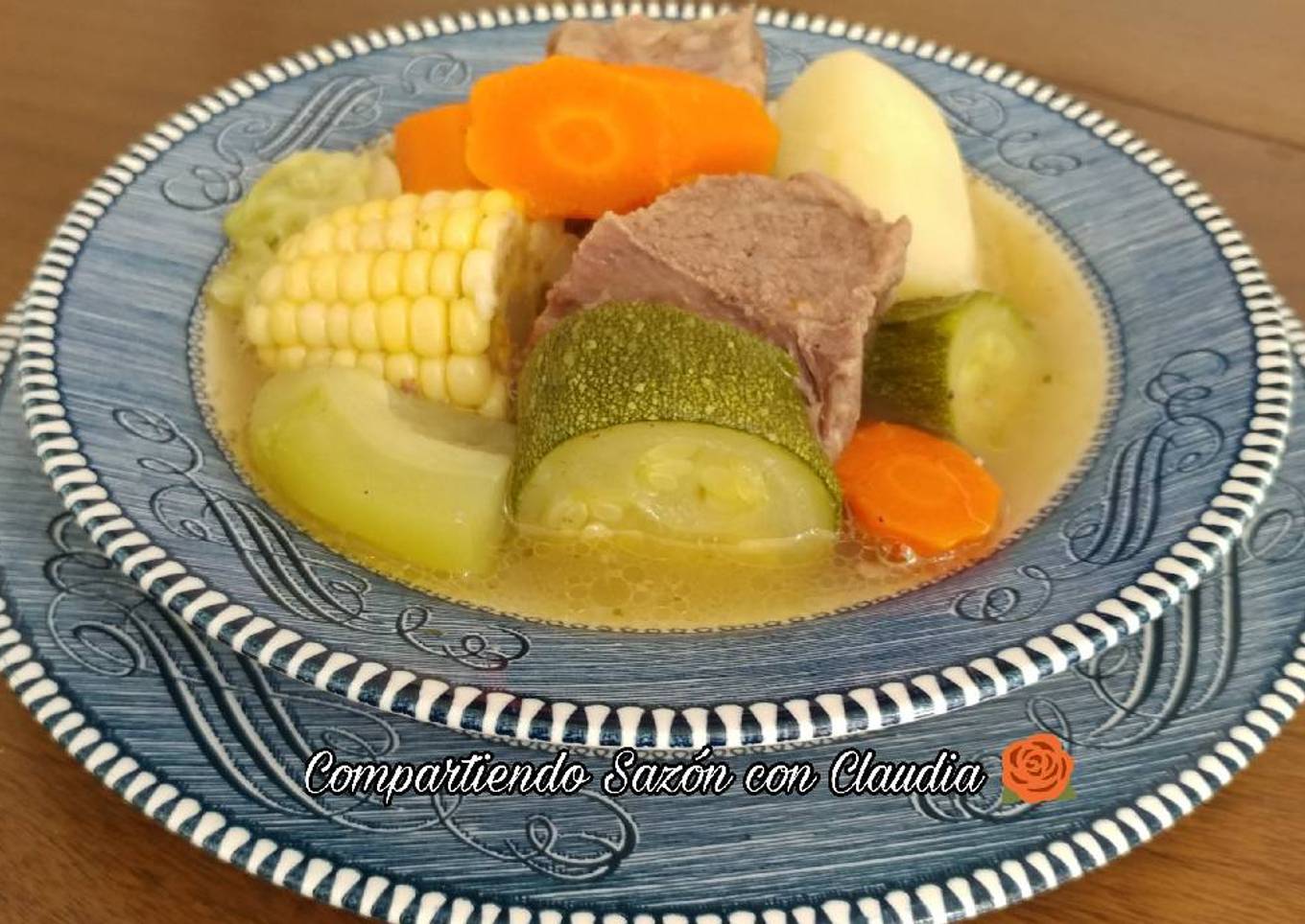 Caldo de res馃尮