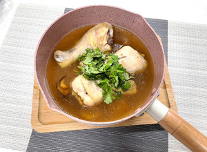 滋補必備~雞腿版本「麻油雞」 的食譜成品照片