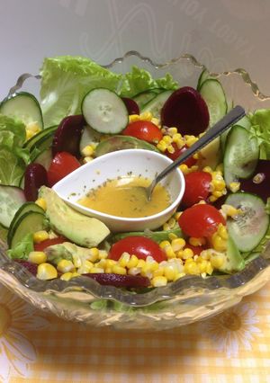 Una foto de Ensalada mix de vegetales!!