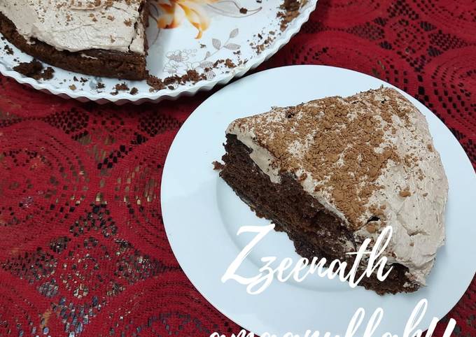 Chocolate Cake with Cream Cheese and Chocolate Frosting