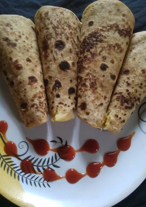 A picture of Aloo paratha.