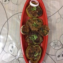 A picture of Stuffed capsicum rings.